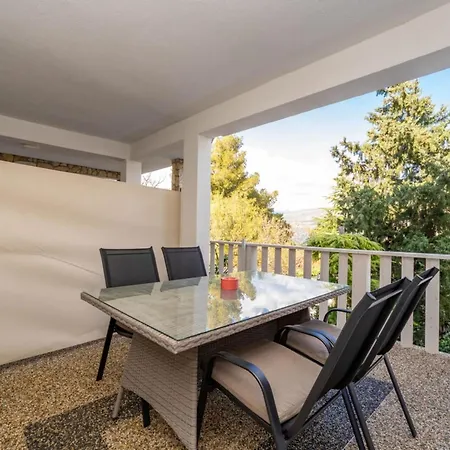 Robi & Kristina - One Bedroom With Terrace A3 * Benkovac