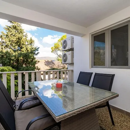 Robi & Kristina - One Bedroom With Terrace A3 * Benkovac